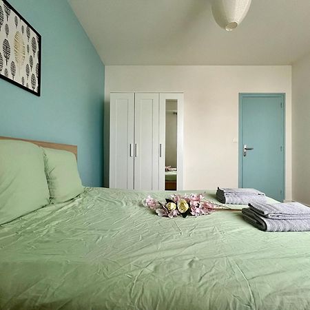 Grand Appartement A Deux Pas De La Vieille Ville วานส์ ภายนอก รูปภาพ