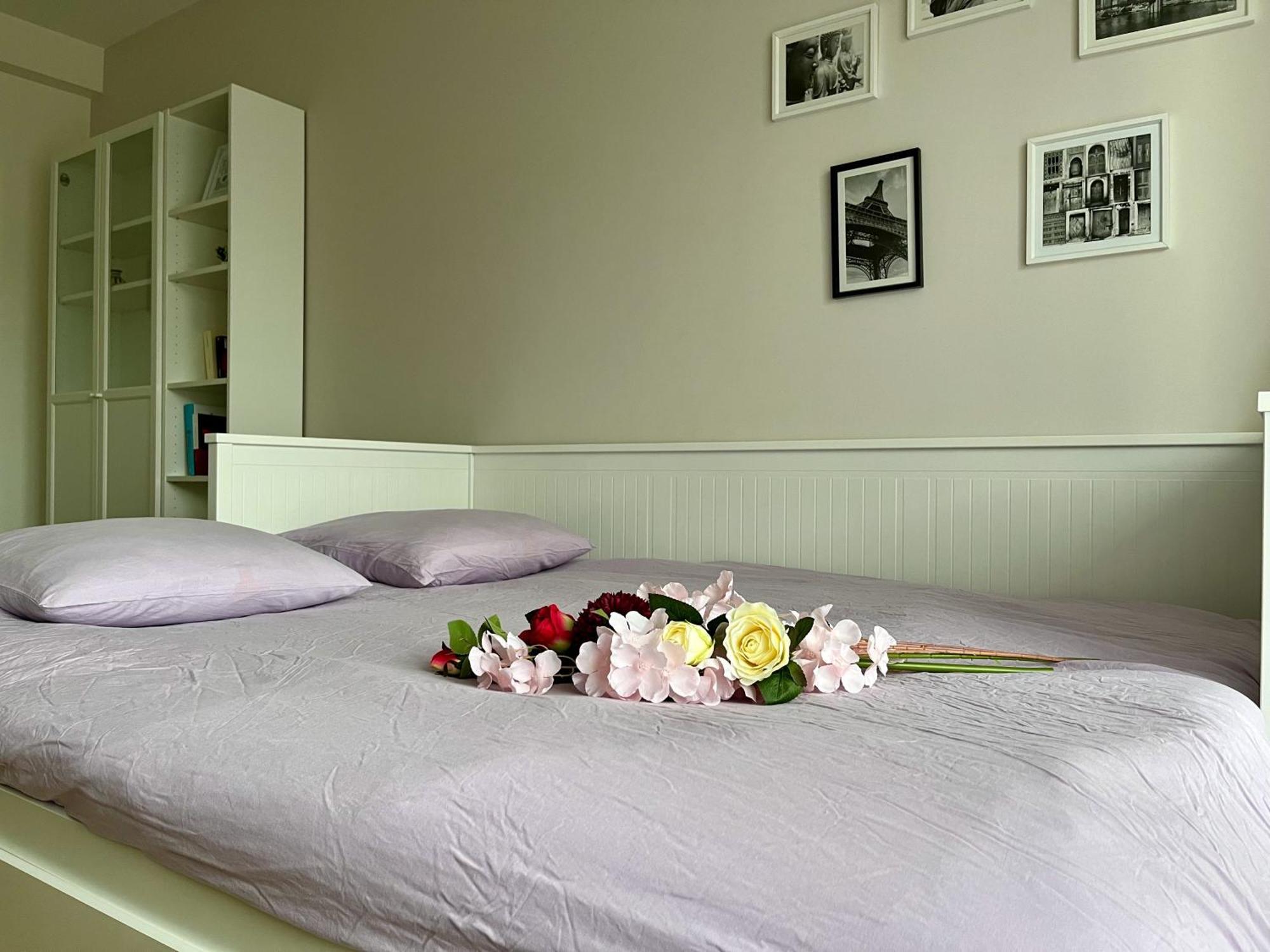 Grand Appartement A Deux Pas De La Vieille Ville วานส์ ภายนอก รูปภาพ